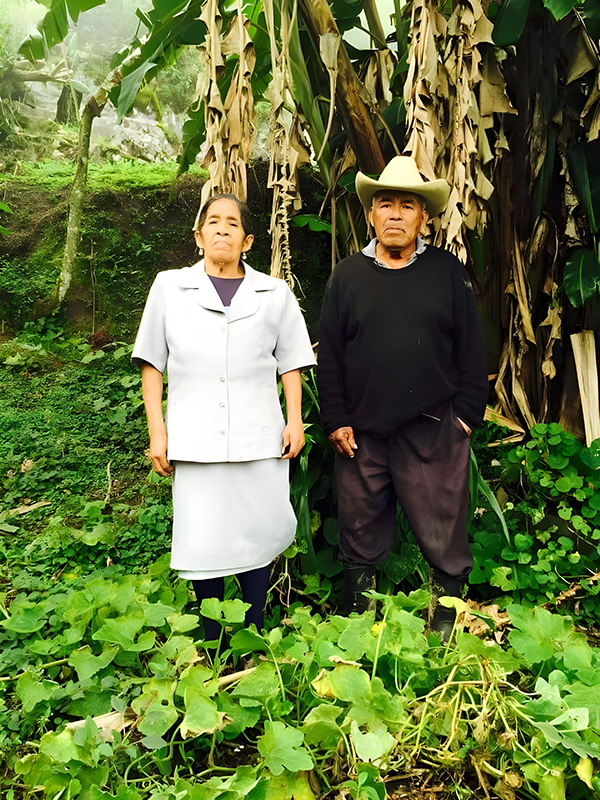 primer lugar ANDRES DEL ANGEL ROMERO Los pilares familia campesina mexicana